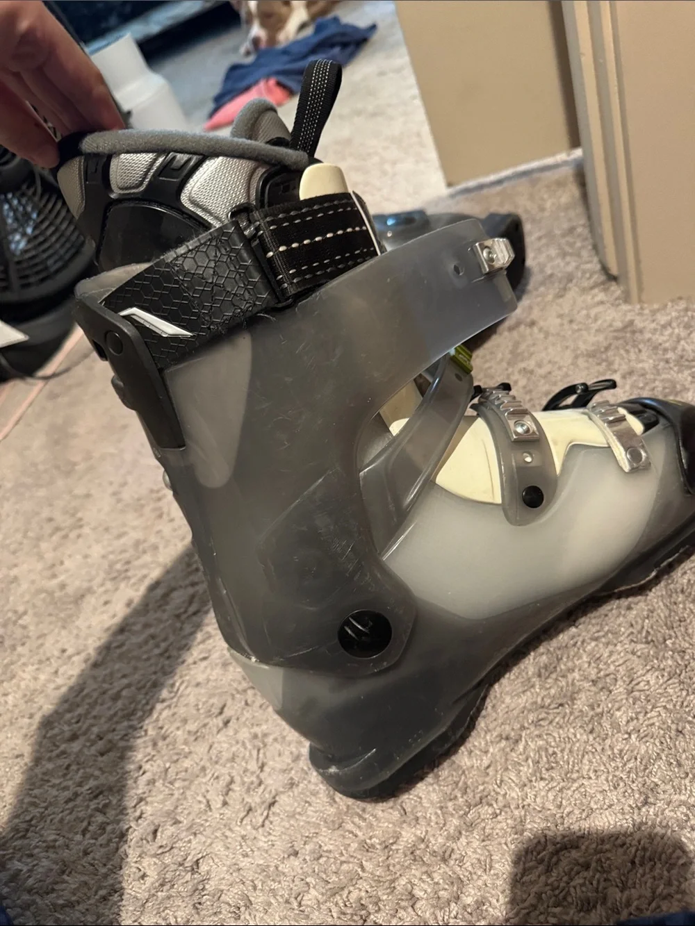 Dalbello Men’s Gray and Black Ski Boots with Green Accents